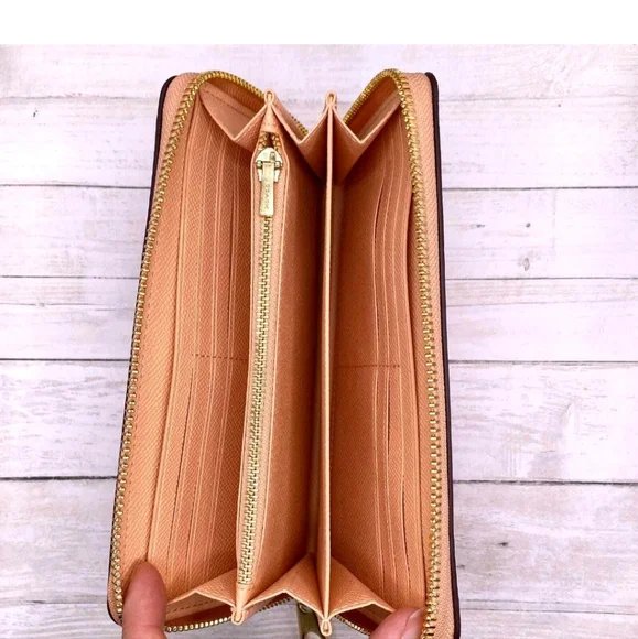 Coach Long Zip Around Wallet C3441 Light Blush - Picture 3 of 4